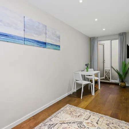 Spacious 1 Bedroom Flat London Exterior foto